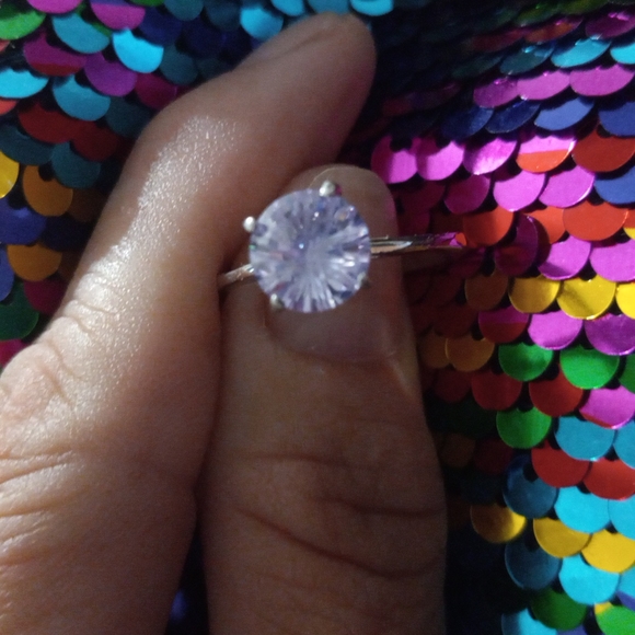 Light lavender stone size 8 ring - Picture 5 of 7